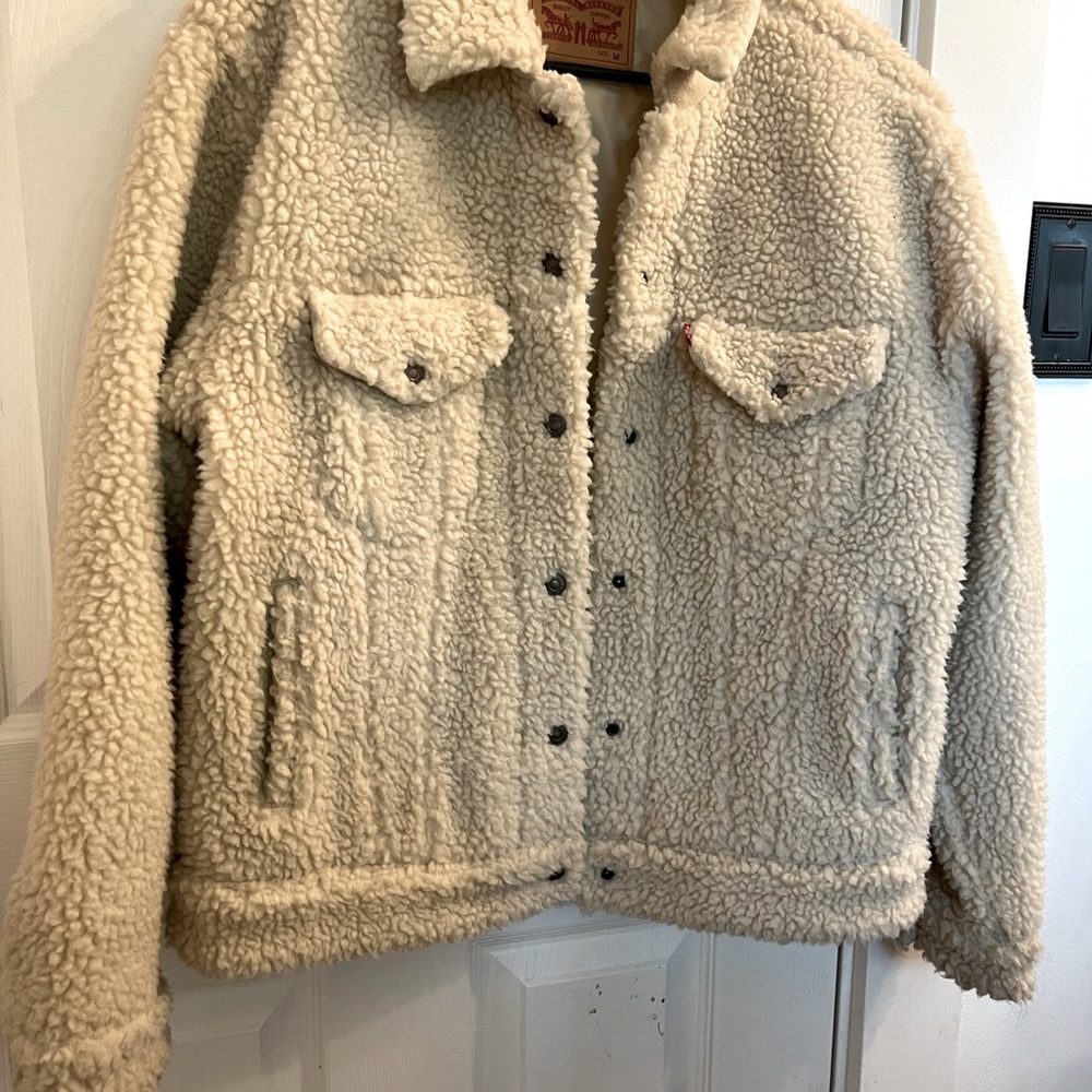 Levi’s coat lightly worn